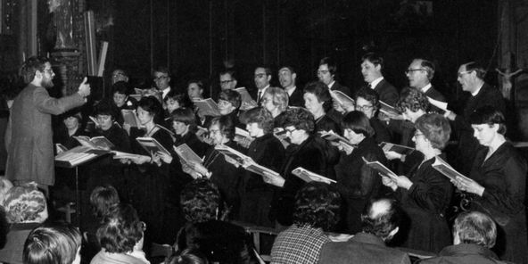 The Goring Chamber Choir at Belleme in 1981 with Andrew Mackay conducting