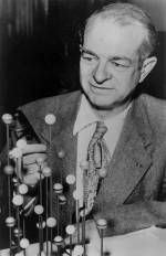 Linus Pauling in 1954