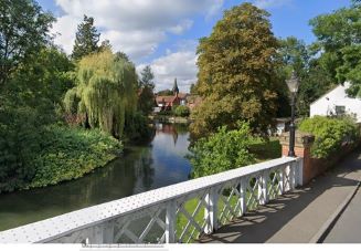 St Mary's church at Whitchurch on Thames